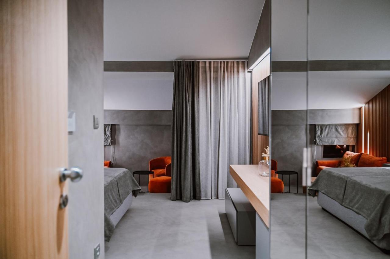 מורטר Hotel Stomorin-Marina Hramina מראה חיצוני תמונה