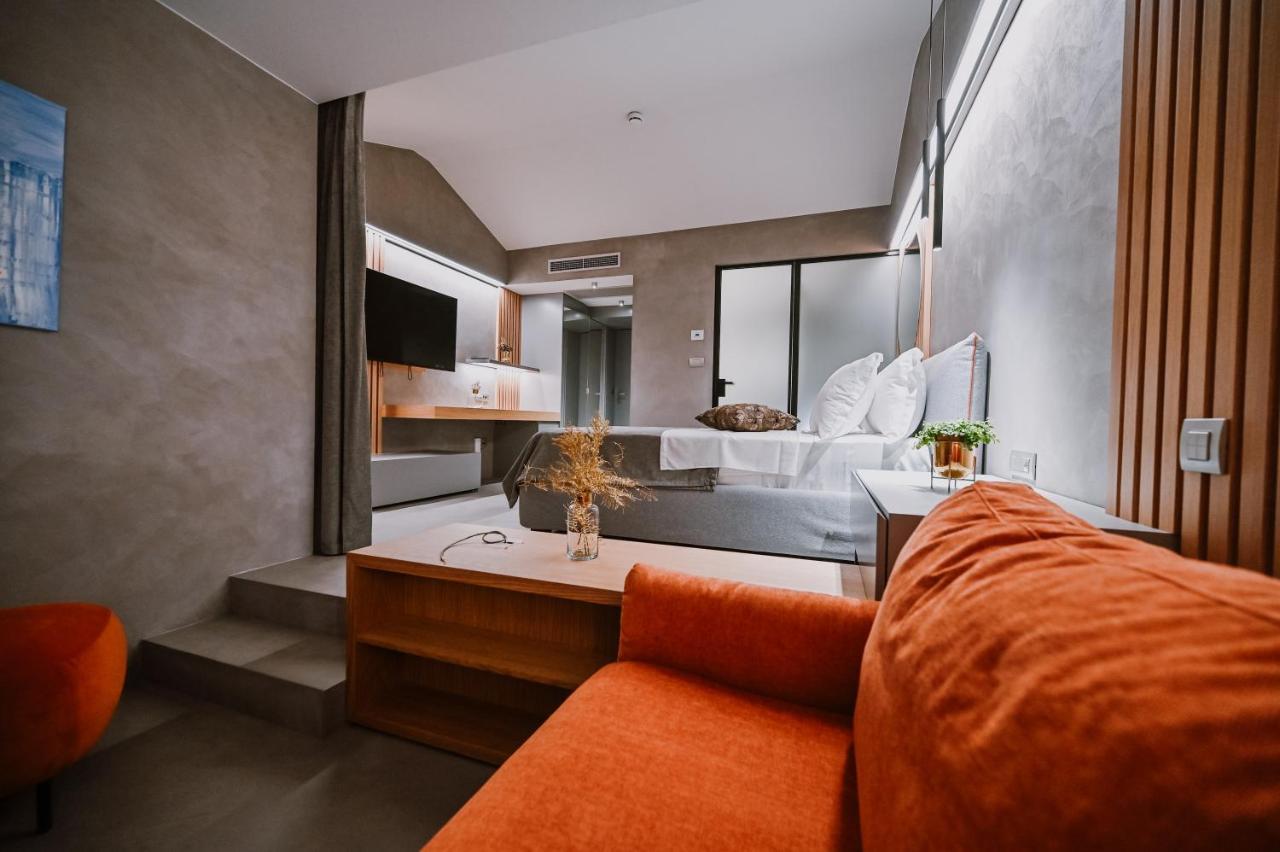 מורטר Hotel Stomorin-Marina Hramina מראה חיצוני תמונה