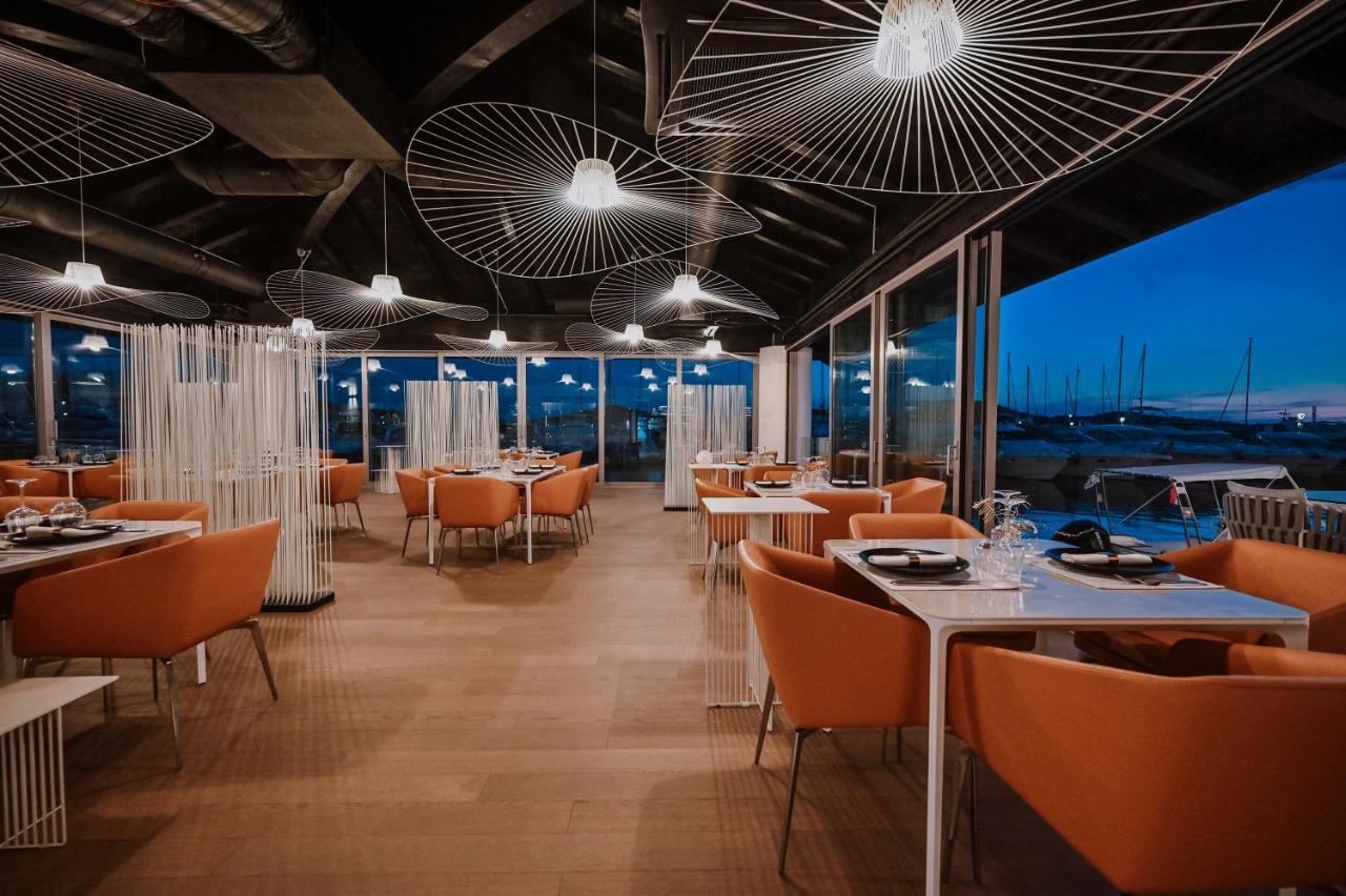 מורטר Hotel Stomorin-Marina Hramina מראה חיצוני תמונה